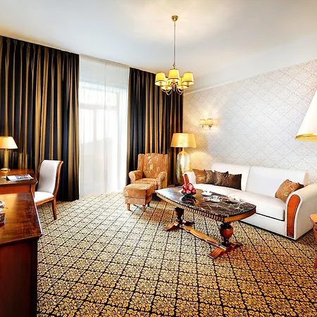 Grand Praha 4* טטרנסקה לומניקה