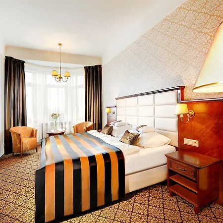Grand Praha 4*