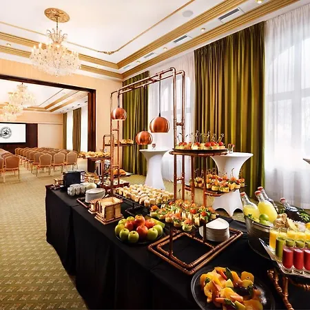 Grand Praha 4*