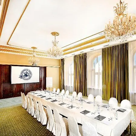 Grand Praha 4*